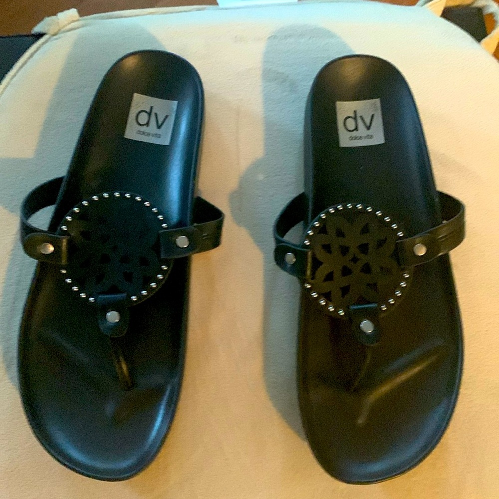 Dolce Vita Pilar sandals. Black. New Never worn. 8.5